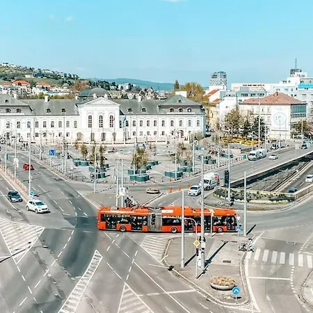 Cozy Next To Presidential Palace Lägenhet *
