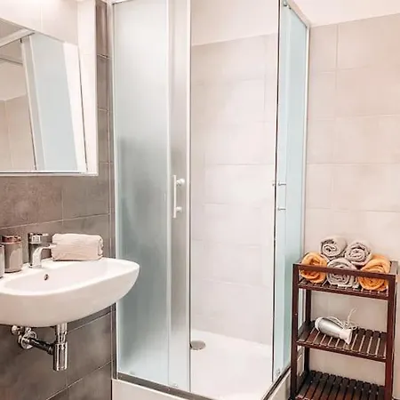 Cozy Next To Presidential Palace *